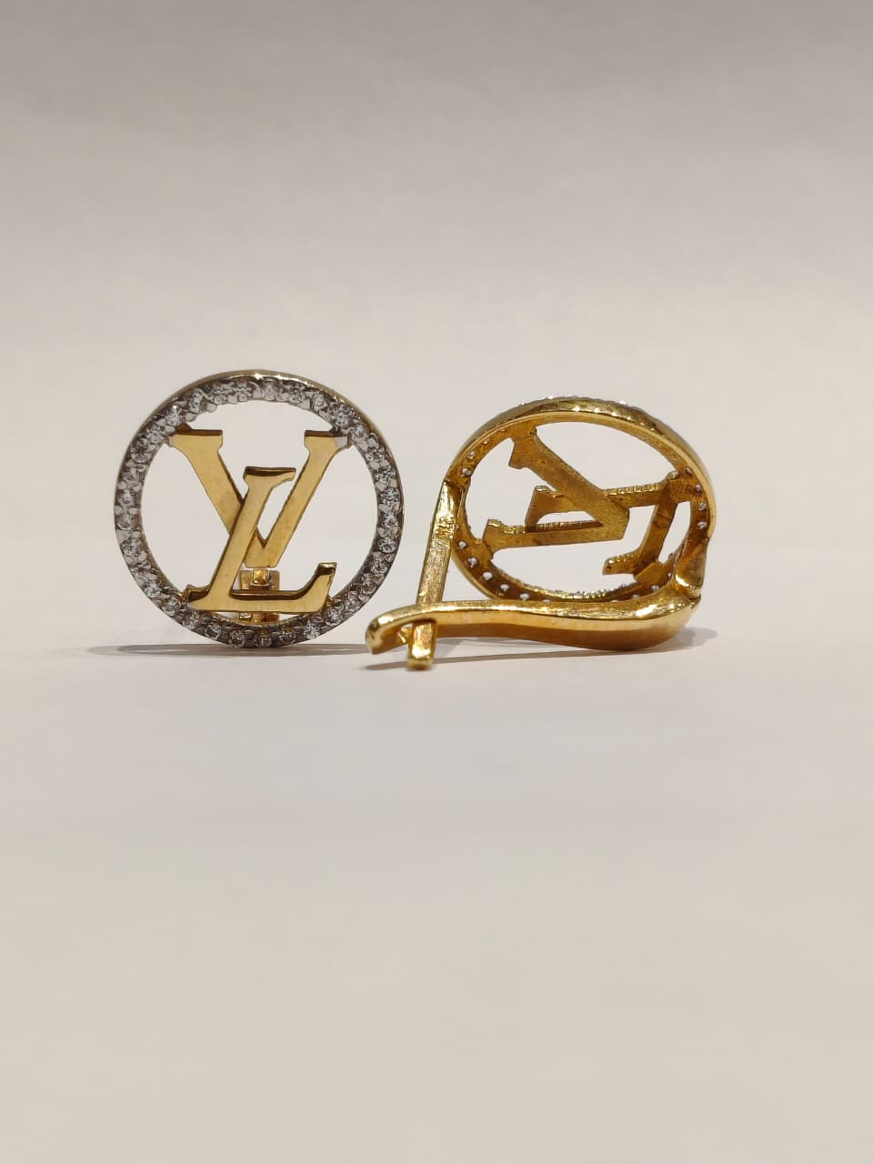 LV Tops